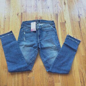 NWT Flying Monkey cropped, distressed denim womens size 28